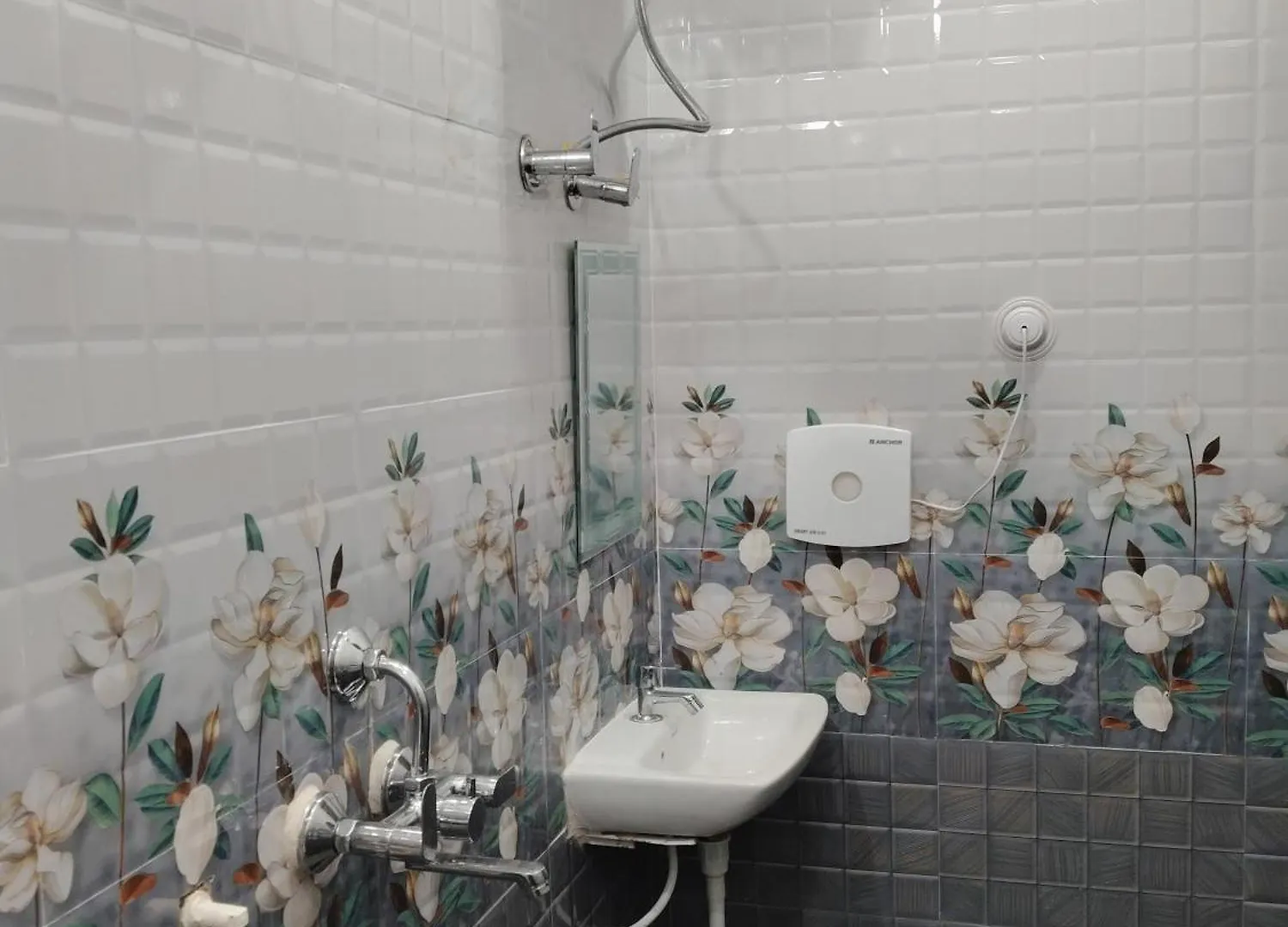 Rudraksha Hotel Varanasi Guest house